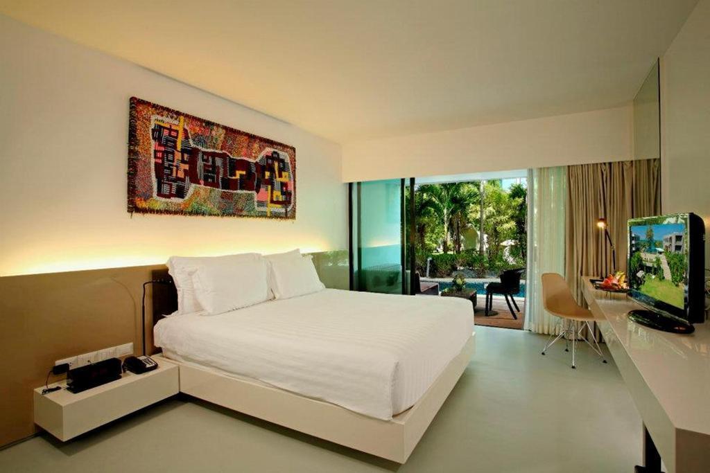 B-Lay Tong Beach Resort Пхукет Экстерьер фото
